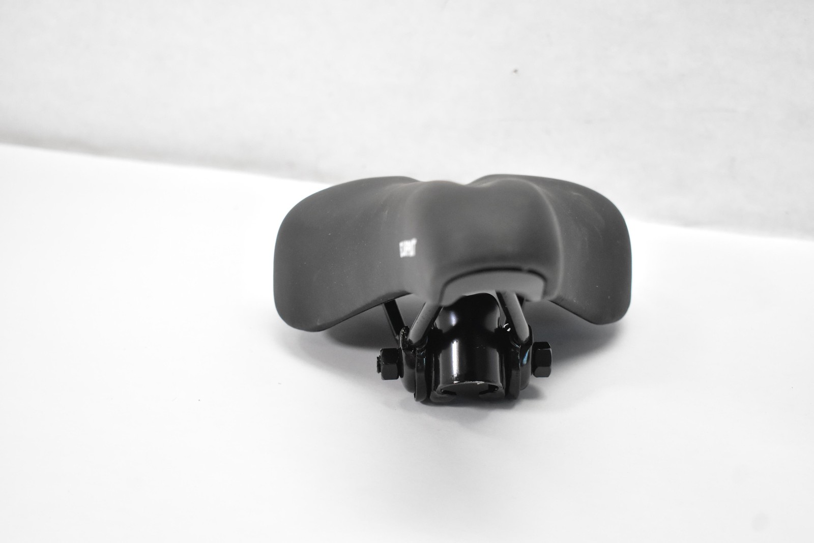 ECARPAT Wide Comfort Bike Saddle Seat Synthetic Steel Plastic Women 11 In Black
