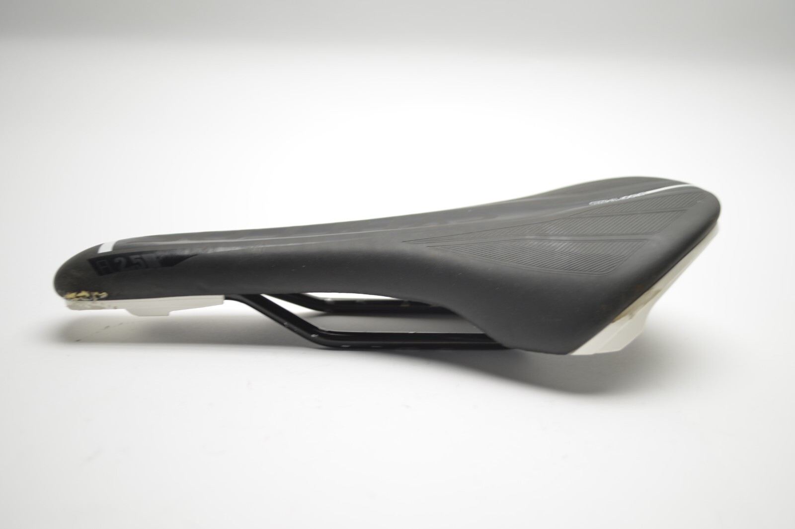 SYNCROS ERGOPTIMIZED MENS ROAD BICYCLE COMFORT SEAT SADDLE 285 MM X 137 MM
