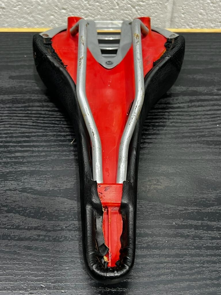 Specialized Body Geometry Bicycle Saddle Seat 140mm, 280mm long, 400g /14 oz.