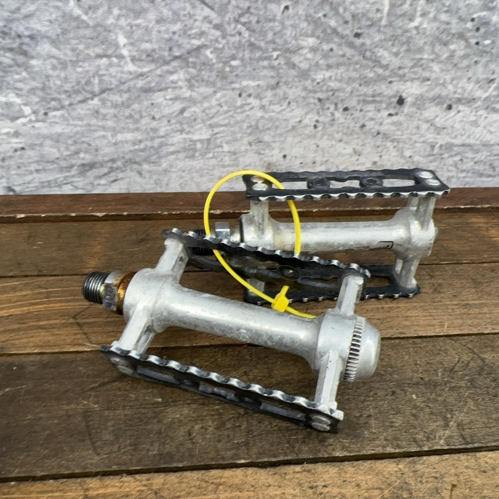 Vintage MKS Sylvan Sealed Bearing Bike Pedals 9/16 Road Touring City Alloy