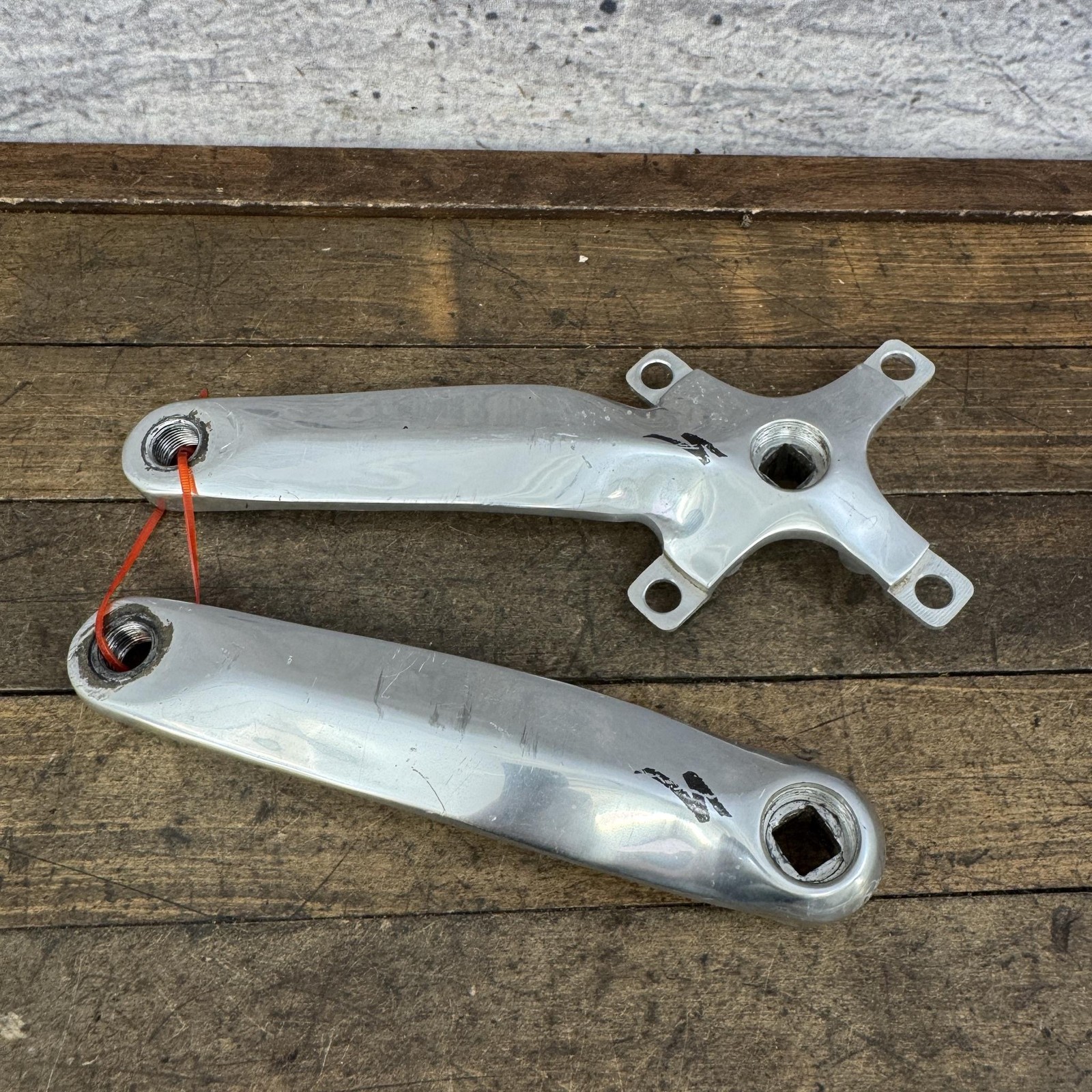 Specialized Crankset 175mm Square Taper 104 BCD Silver 90s MTB Forged Arms