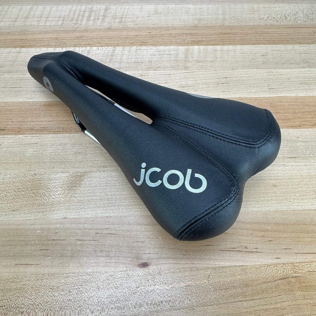 Low Mile! JCOB Delta P 7x7mm Hollow Cr-Mo Rails 130mm Bike Saddle 340g