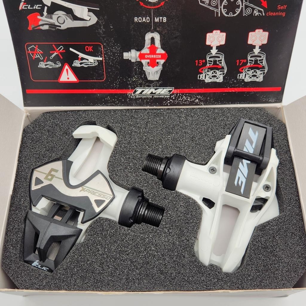 Time Xpresso 6 White ATAC Clipless MTB Bicycle Pedals w/ Cleats OPEN PACKAGE