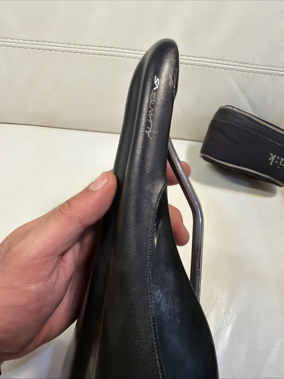 Fizik Aliante Vs Kium Rail Bike Saddle With Fizik Bag