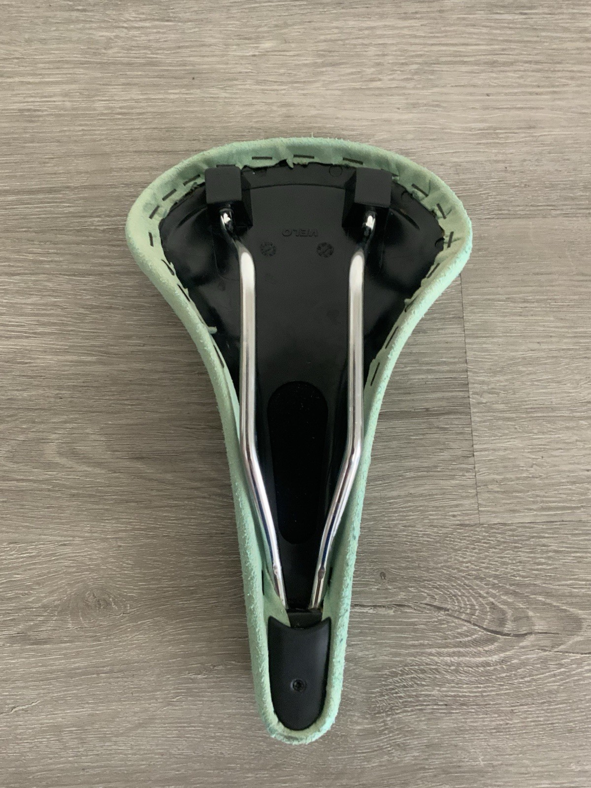 VELO ROAD BIKE SADDLE BIANCHI GREEN 324 GRAMS 150 MM X 275 MM