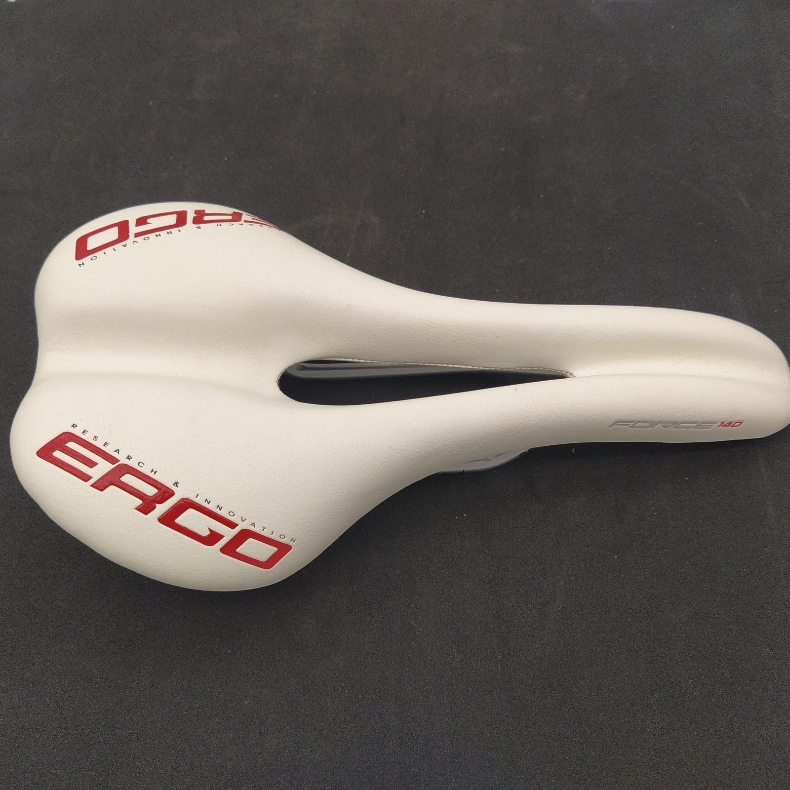 ERGO Force 140 Cr-MO Rail 282x140mm Ergonomic Design Saddle White