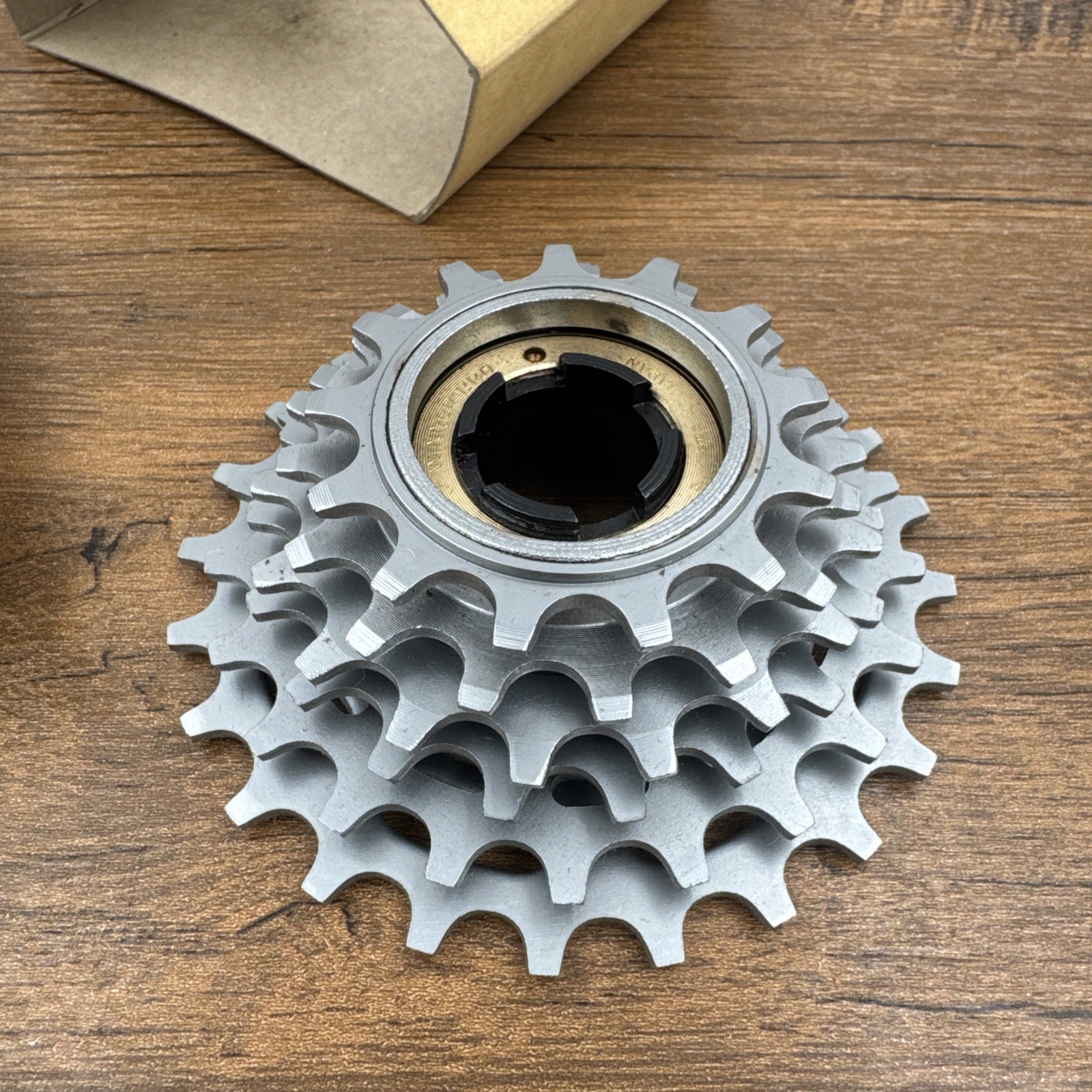 Vintage NOS Suntour Winner Pro 6 speed Freewheel 13-24