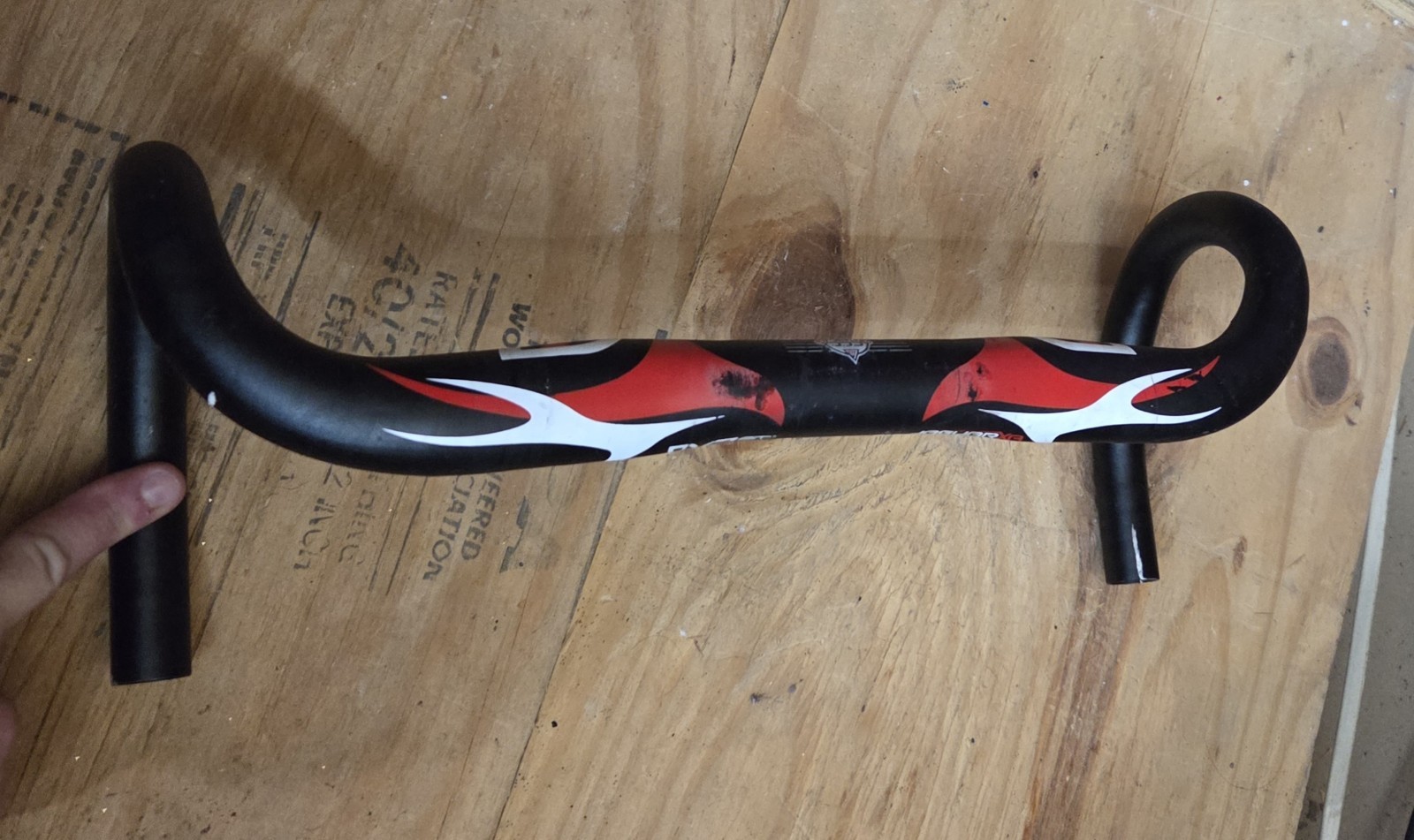 MOST Jaguar XA Aero aluminum alloy road bike handlebar.