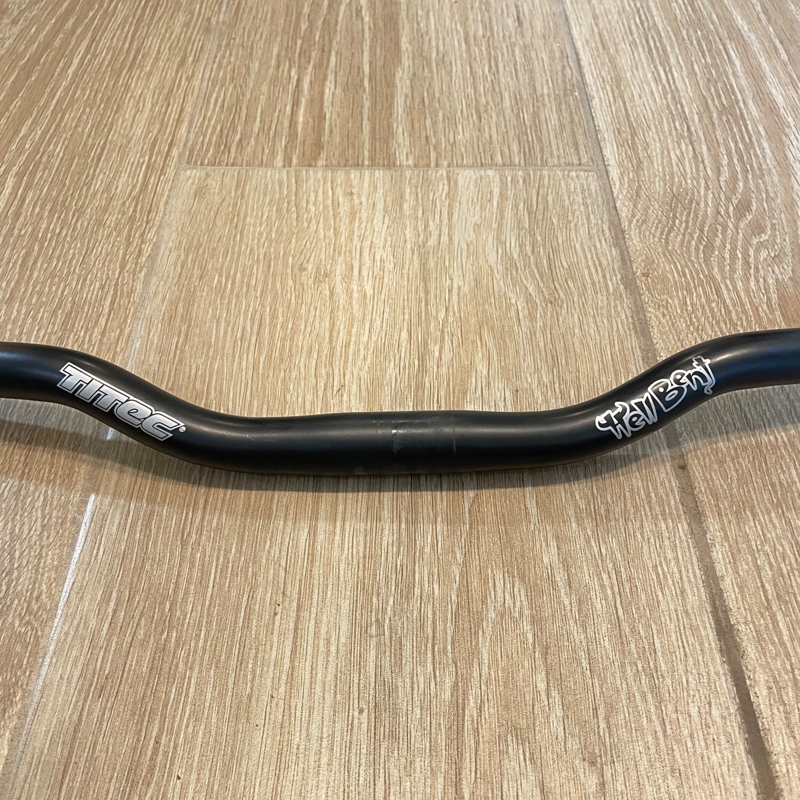 Titec Hell Bent Riser Bar 640mm 25.4mm clamp handlebar black Vintage Downhill DH