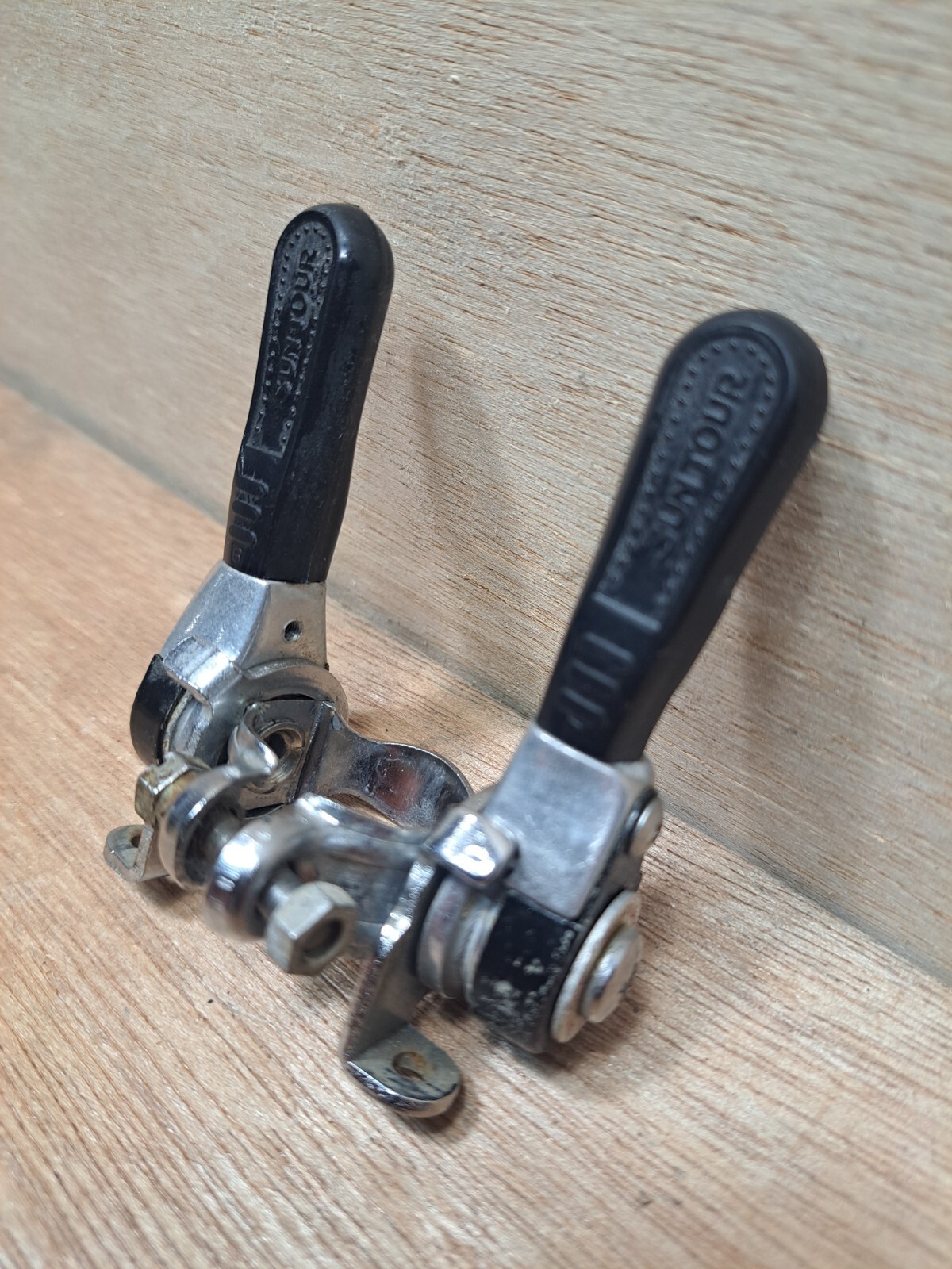 Suntour Mighty Ratchet Road Bike Down tube Shifters 28.6 mm Clamp
