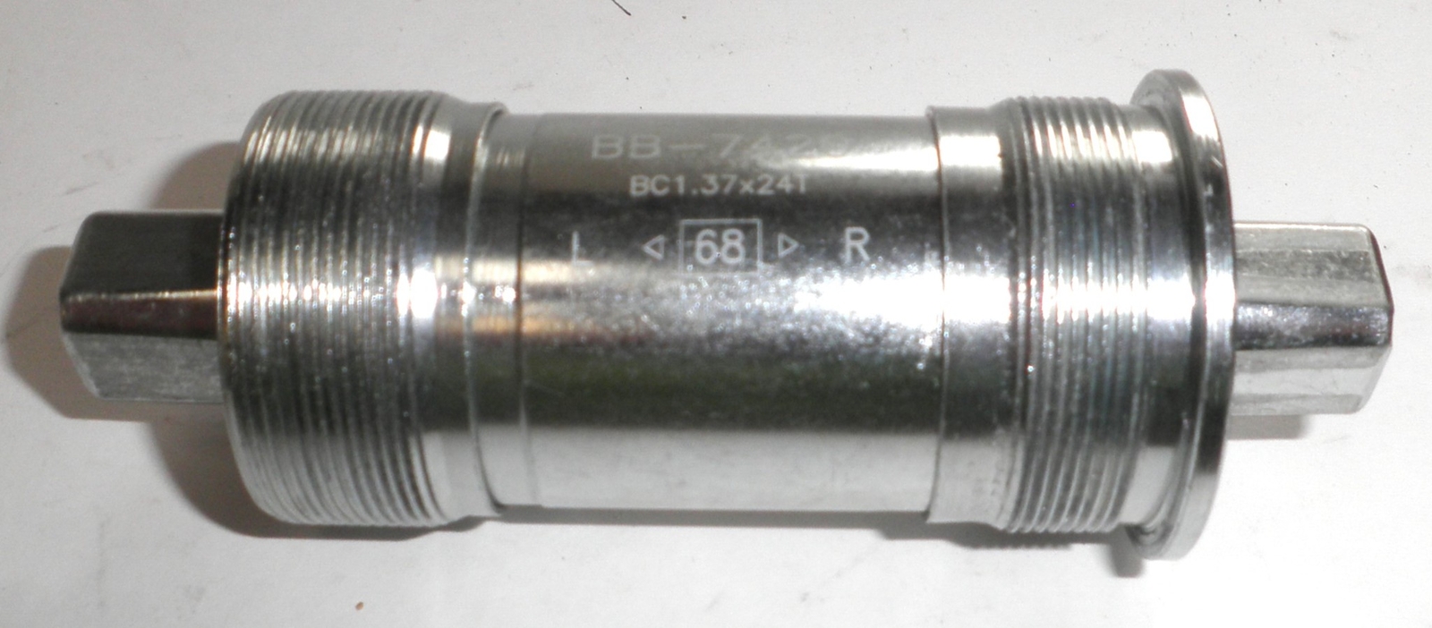 RPM BB-7420 SEALED BEARING BOTTOM BRACKET BIKE PARTS 17-4