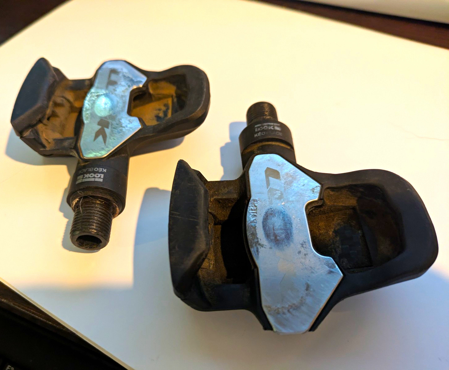 LOOK KEO BLADE Carbon Fiber Road Clipless Pedals Pair Black/Silver 9/16″