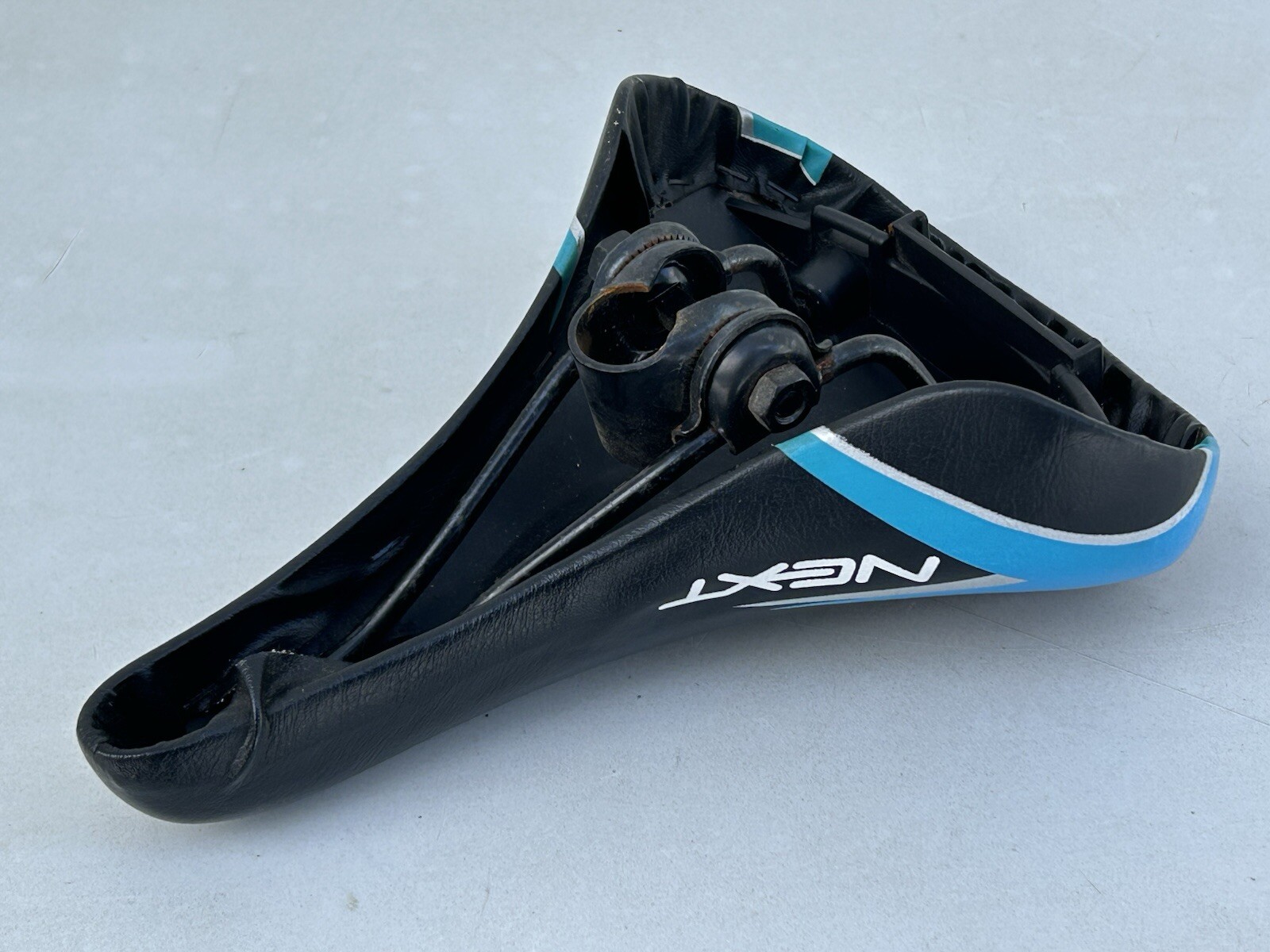 Aidelo Next MOUNTAIN BIKE ROAD BIKE 10.5″ 10 1/2″ Blue Black Silver Seat Saddle
