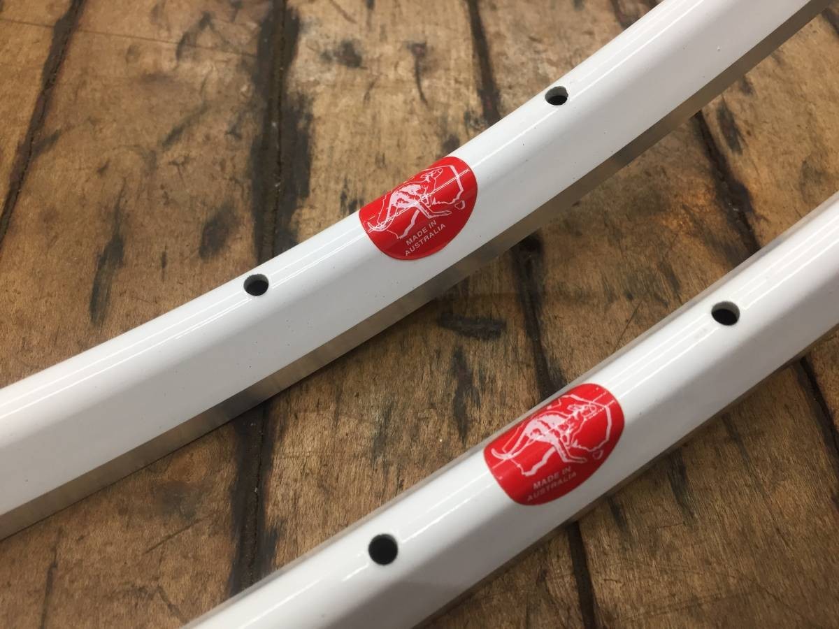 NOS 2x 700c Velocity Fusion Rims 28 Hole White- Machined Brake Track – Australia