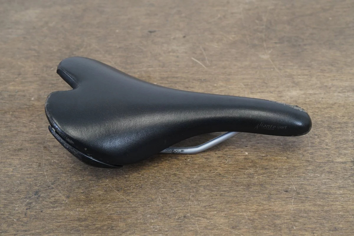 130mm Fizik Aliante Sport Manganese Rail Road Saddle 271g