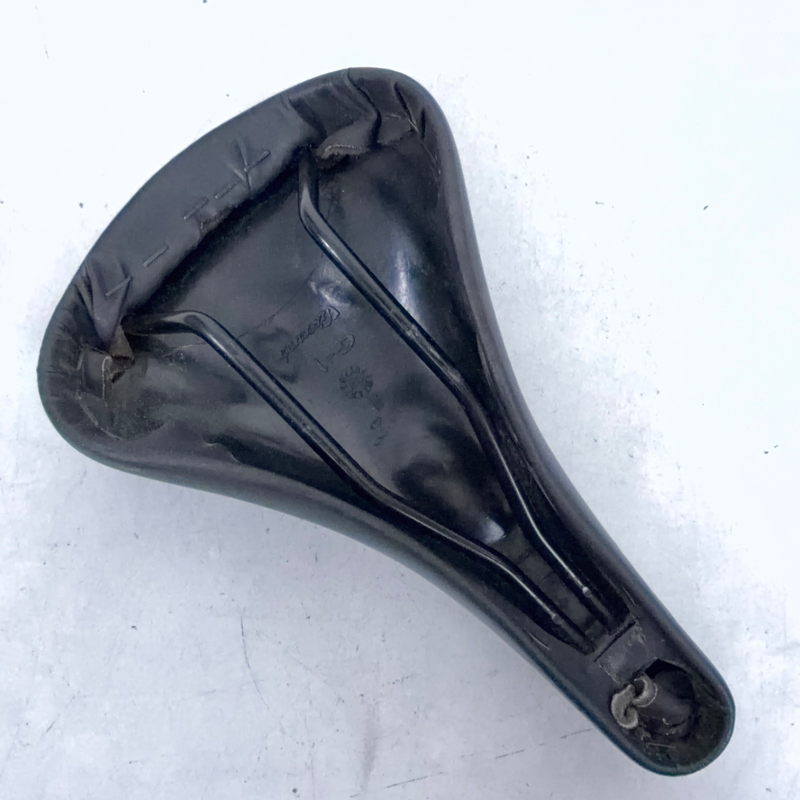 Viscount G-1 Gel Road Bike Saddle in Black 155/270mm 426g