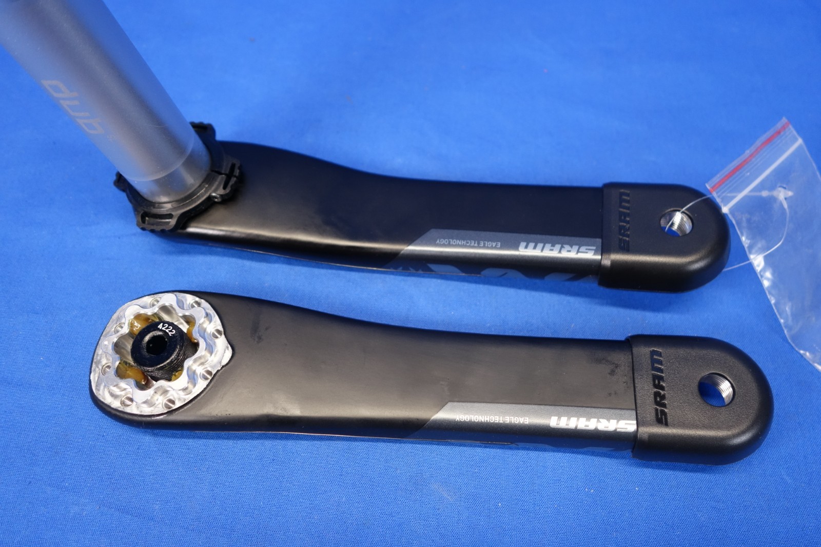 New Sram XX1 Eagle AXS Carbon 175mm Crankset – Dub SL Spindle – 8-Bolt – C2