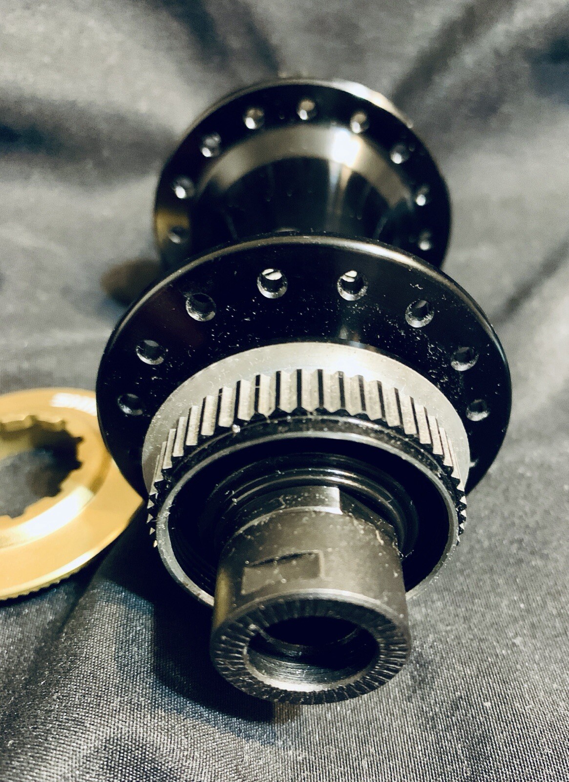 Shimano Saint 32h Hubs Front HB-M820 20x110mm Thru Axle & FH-M810 Rear 10x135mm