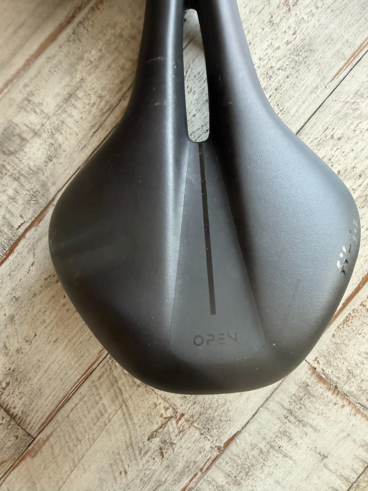 Fizik Antares R3 Carbon Regular Open Saddle