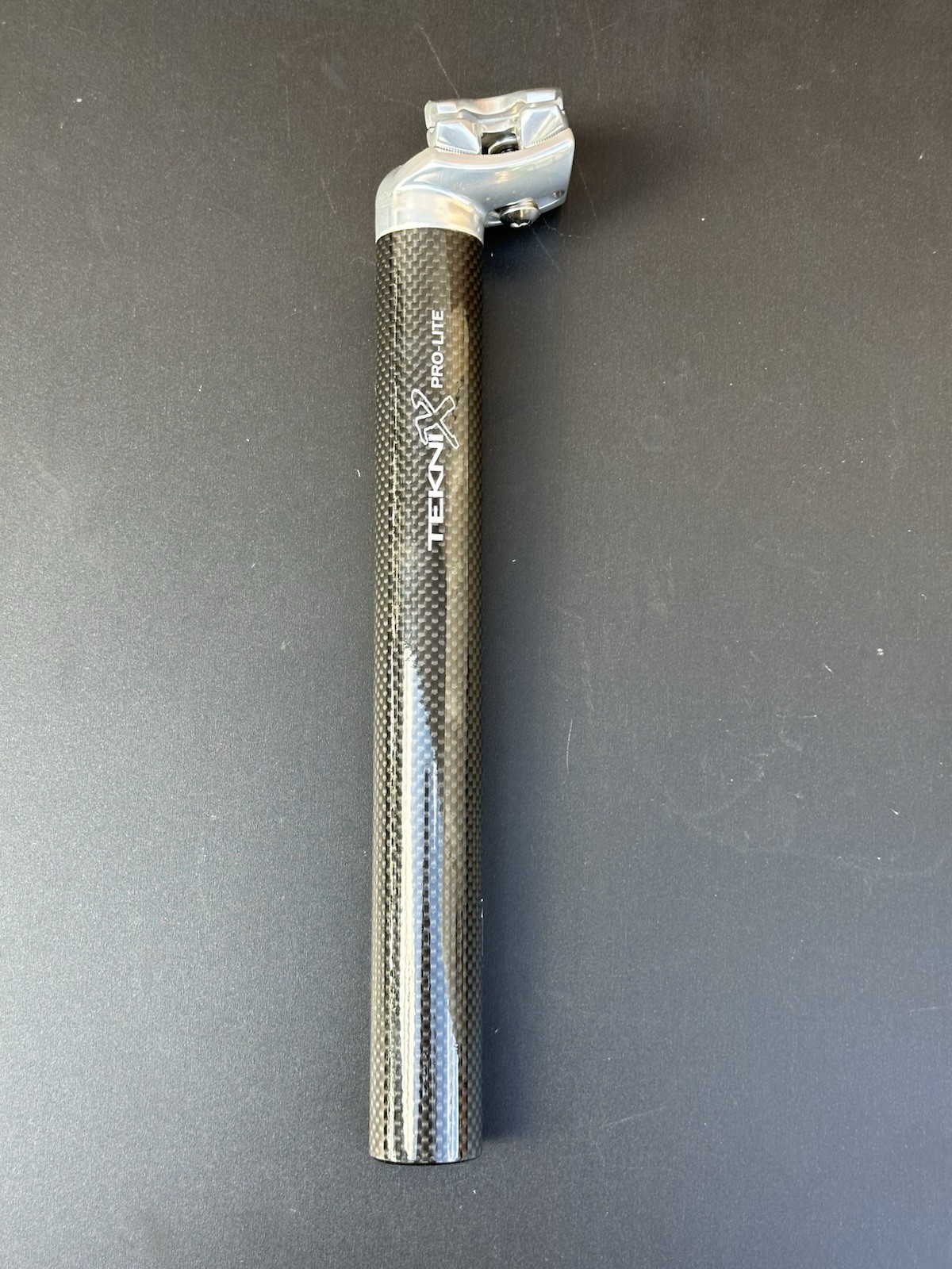 NEW 32.4mm x 300mm Carbon Seatpost, Glossy Black Polished. NOS 2000s Team Texnix