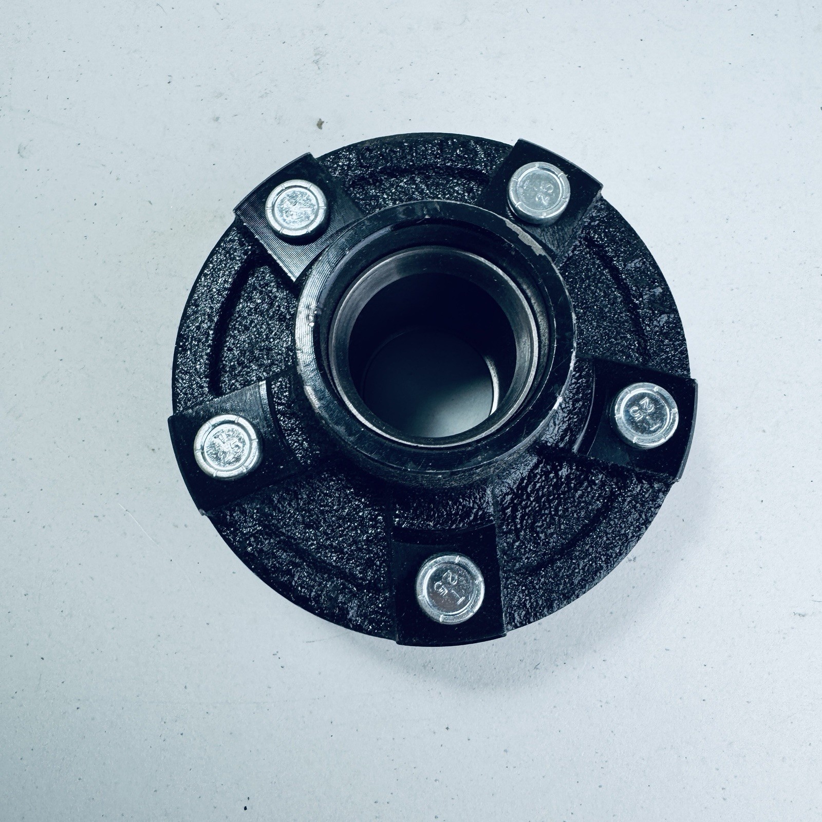 5-Hole, 4.5″ Trailer Hub Kit for, 2000 lb. 1″ Spindle That uses L44643 Trailer