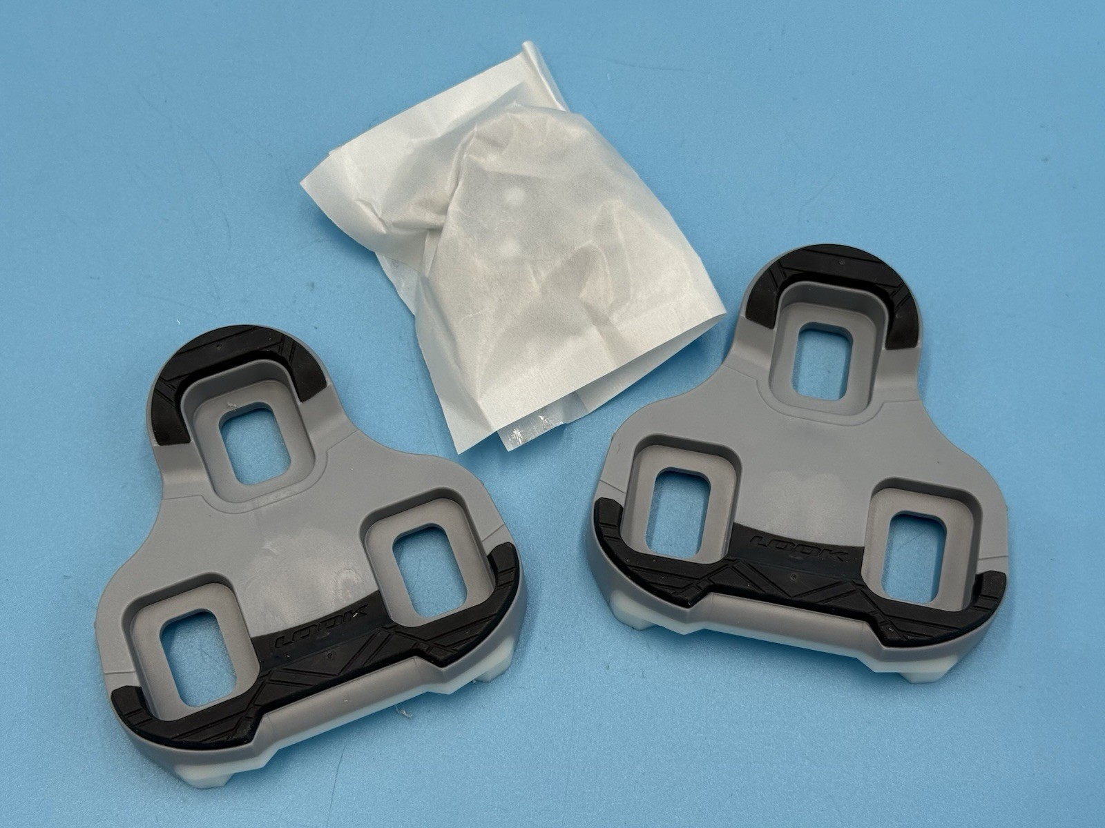 LOOK KEO CLASSIC 3 Black/White Road Pedals NEW in BOX with Matching CLEATS