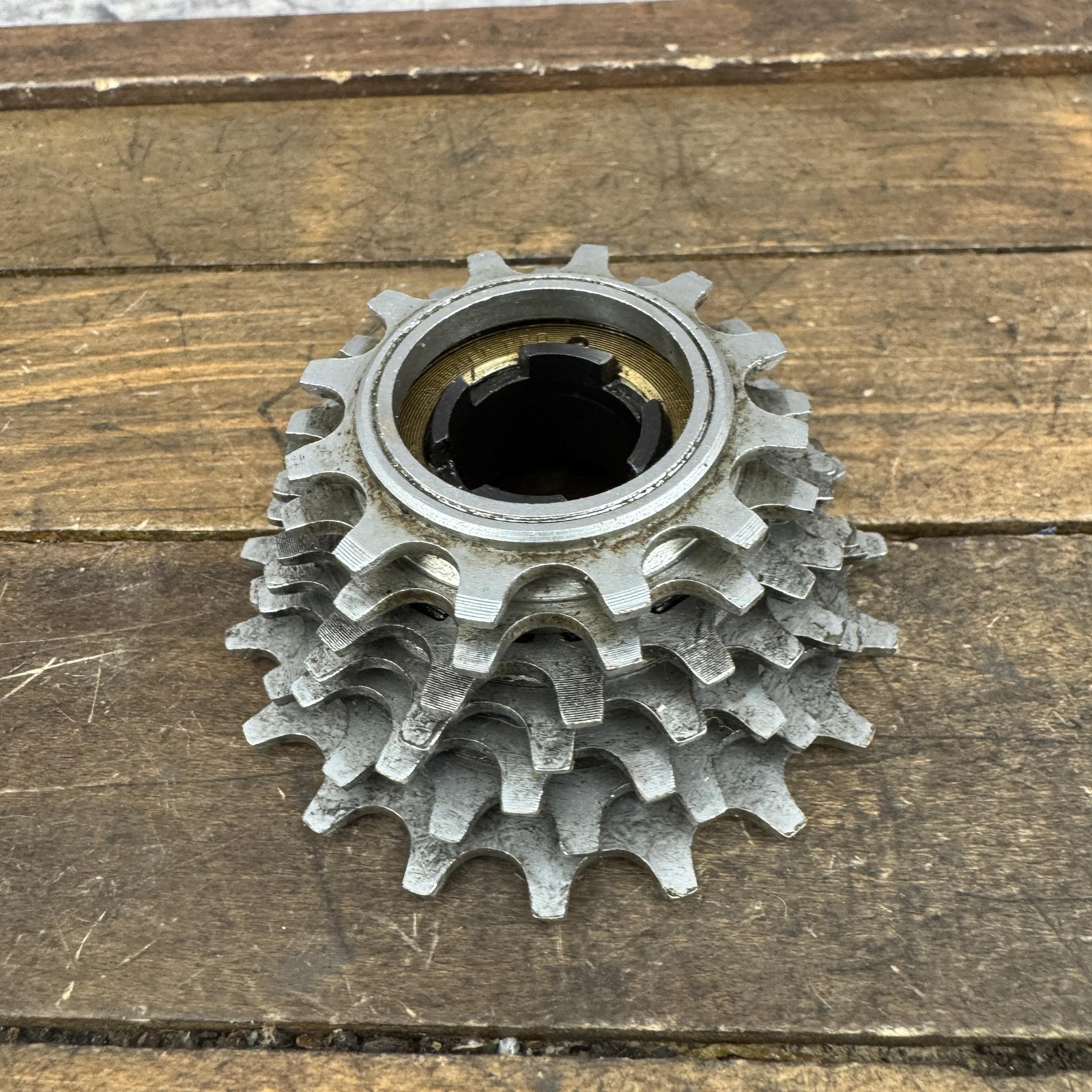 Vintage Suntour Winner Pro 7 Speed Freewheel 12-19T 19T Silver Road Bike Japan