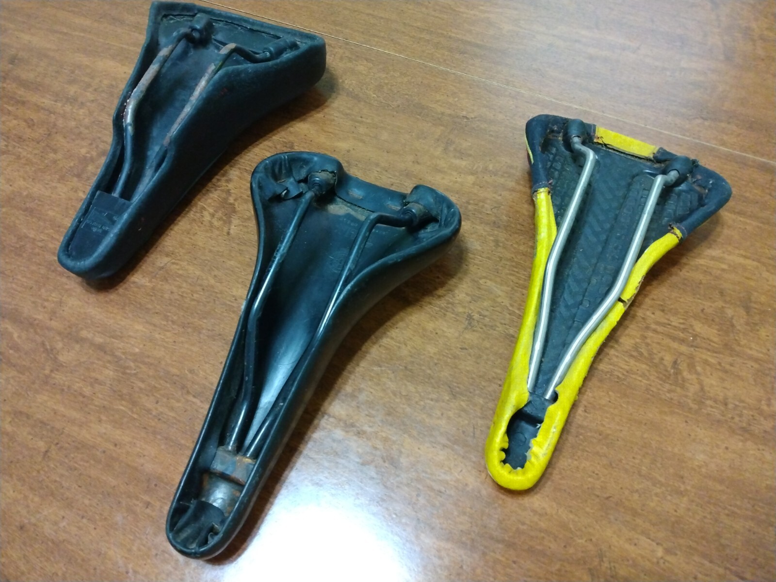 VTG SELLE SAN MARCO ITALIA SADDLES RACE SEAT TURBO MATIC INVICTA YELLOW LOT OF 3
