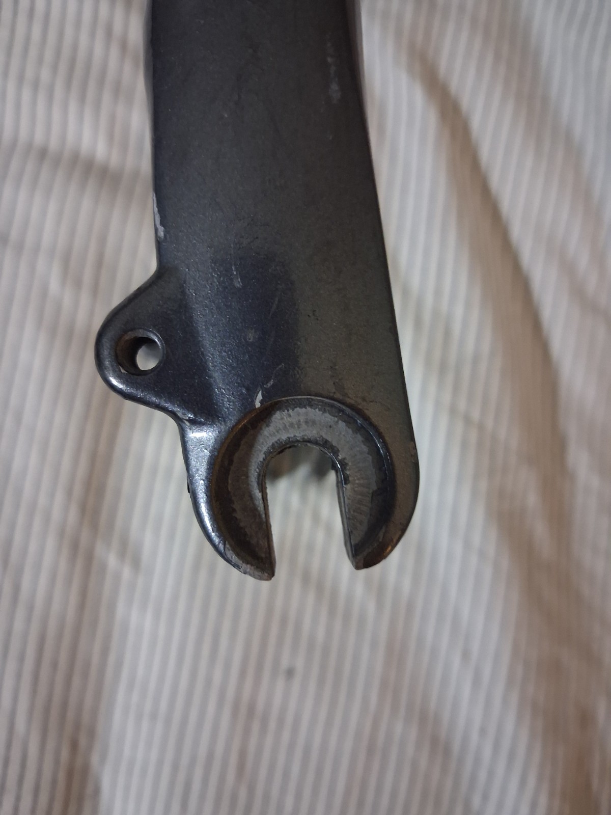 Manitou Luxe Elite Adjustable Suspension Fork 700c /28″ Threadless 1 1/8″