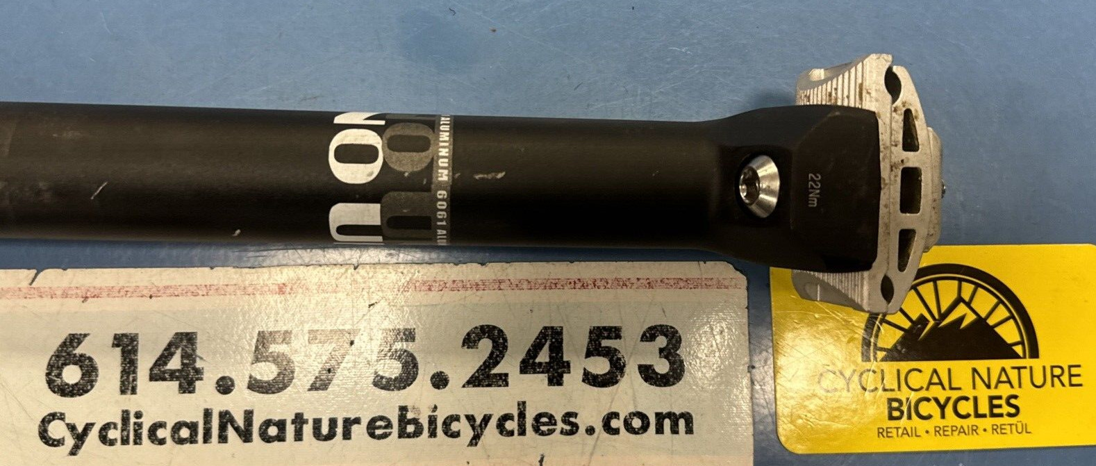 UNO 6061 Aluminum Seatpost 30.8mm Dia 350mm Length