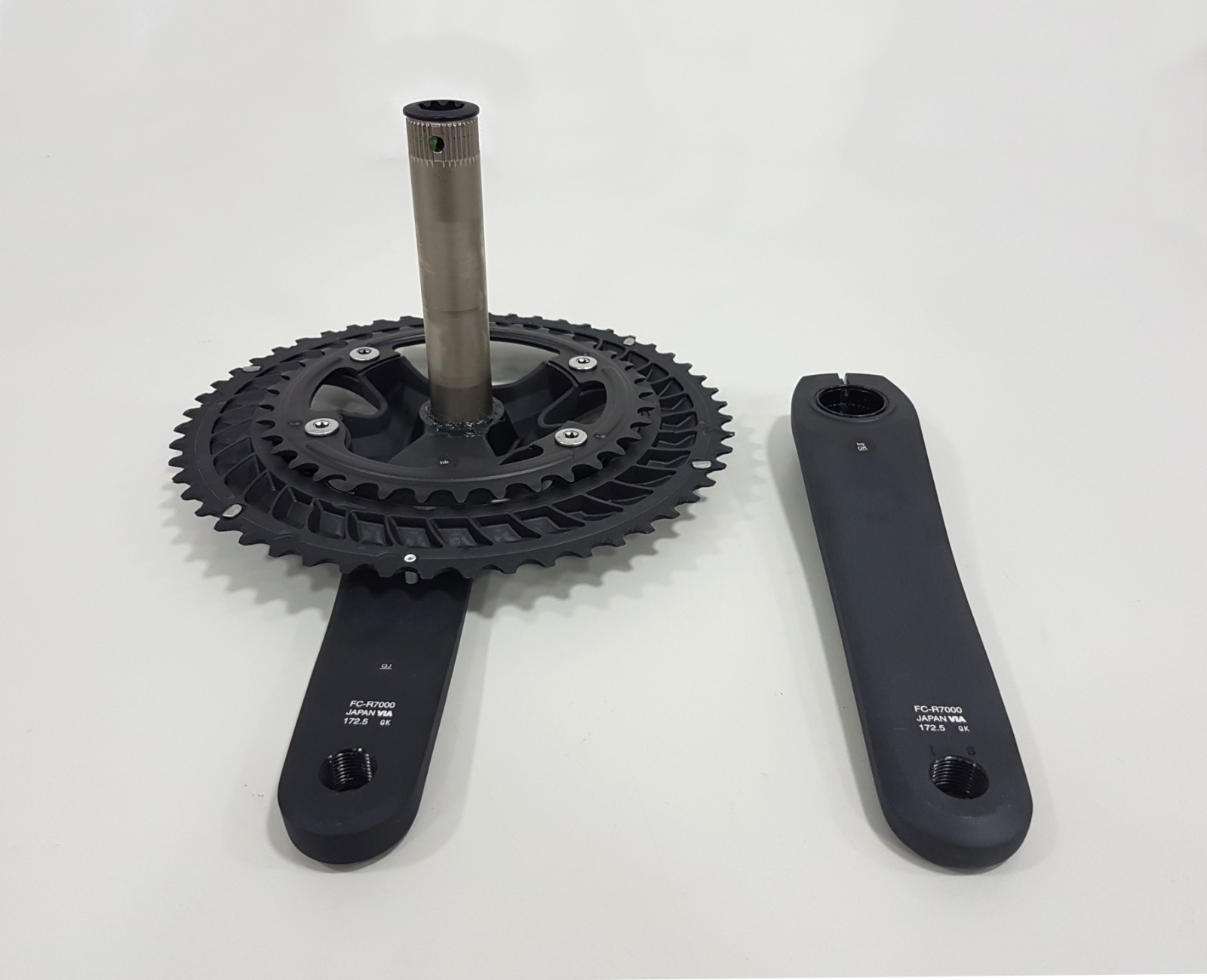 Shimano HOLLOWTECH II 105 FC-R7000 R7000 11Speed Road Crankset 52x36T 172.5mm