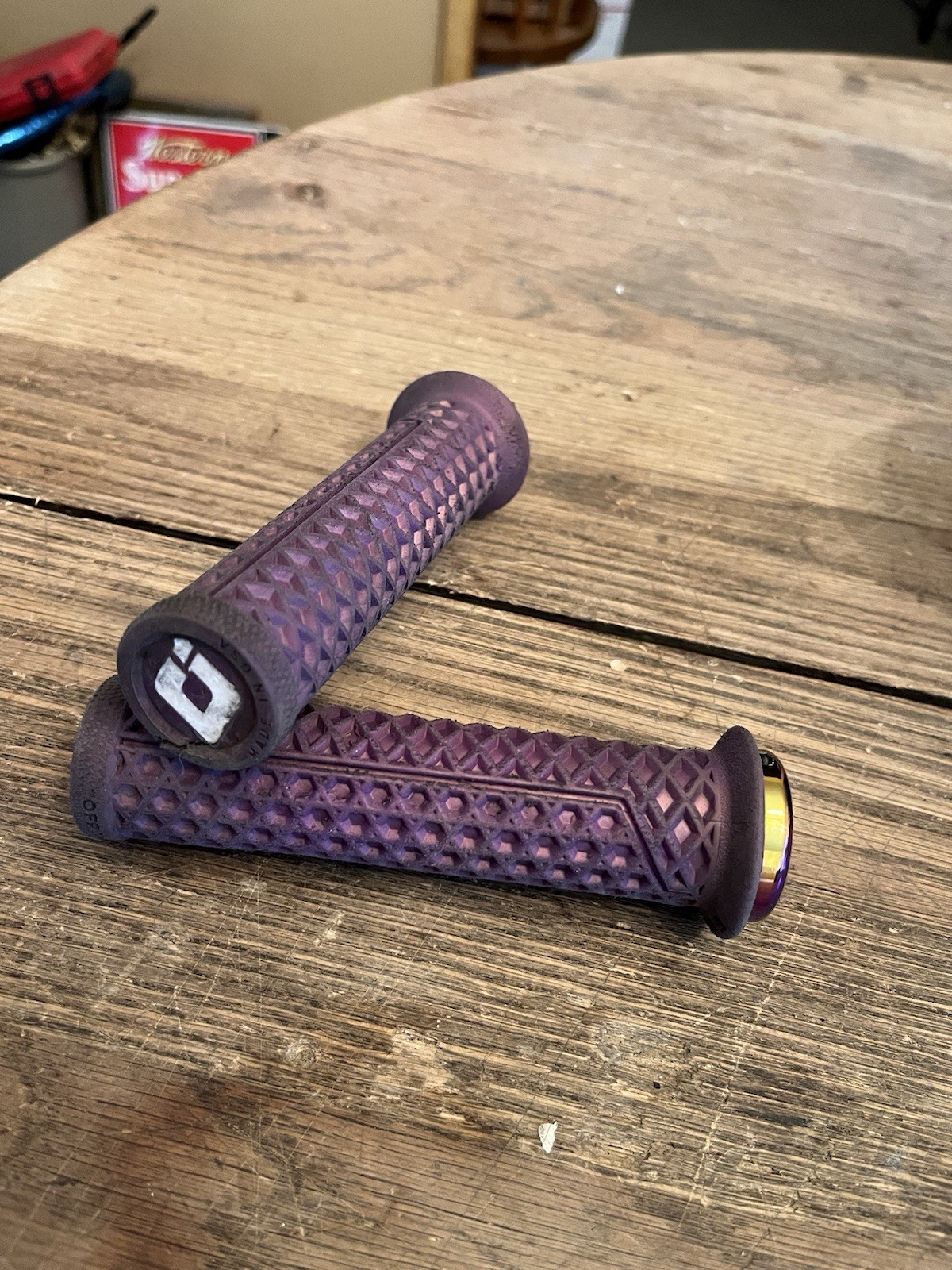 VANS Lock-On Grips – ODI Vans v2.1 Lock-On Grips – Iridescent Purple Oil Slick –