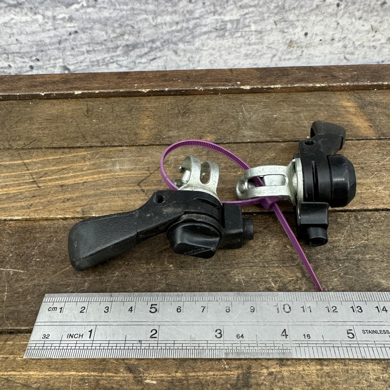 Vintage Shimano SIS 5 Speed Thumb Trigger Shifter Set MTB 1980s Black 5s Japan
