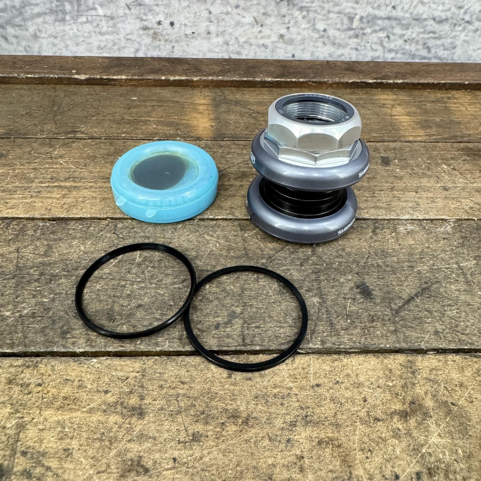 Vintage Shimano 105 1 Inch Threaded Headset NOS HP-1055 HP-1056 Japan 1980s