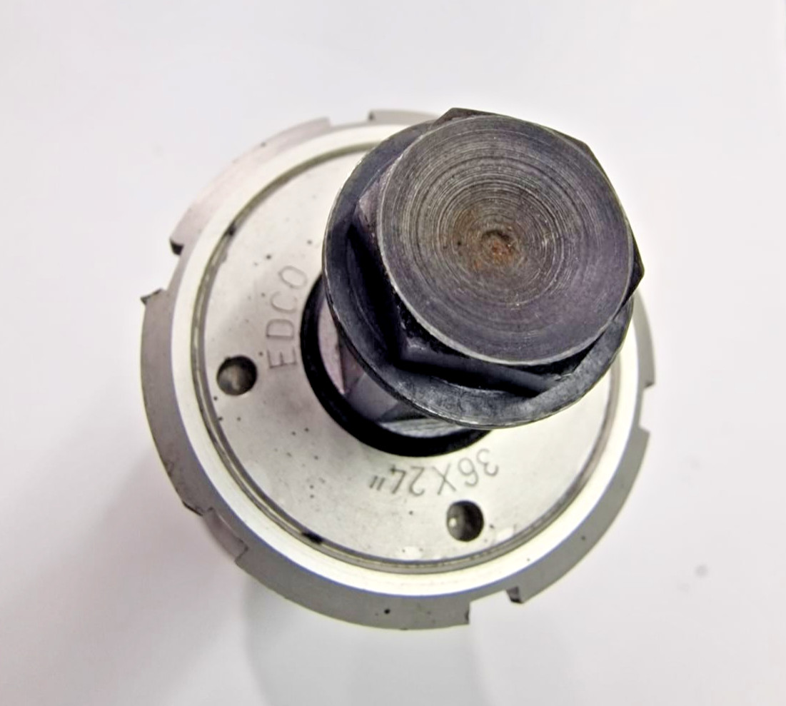 EDCO Competition Bottom Bracket / ENG 34.8×24 / 116 mm Axle / Swiss Made