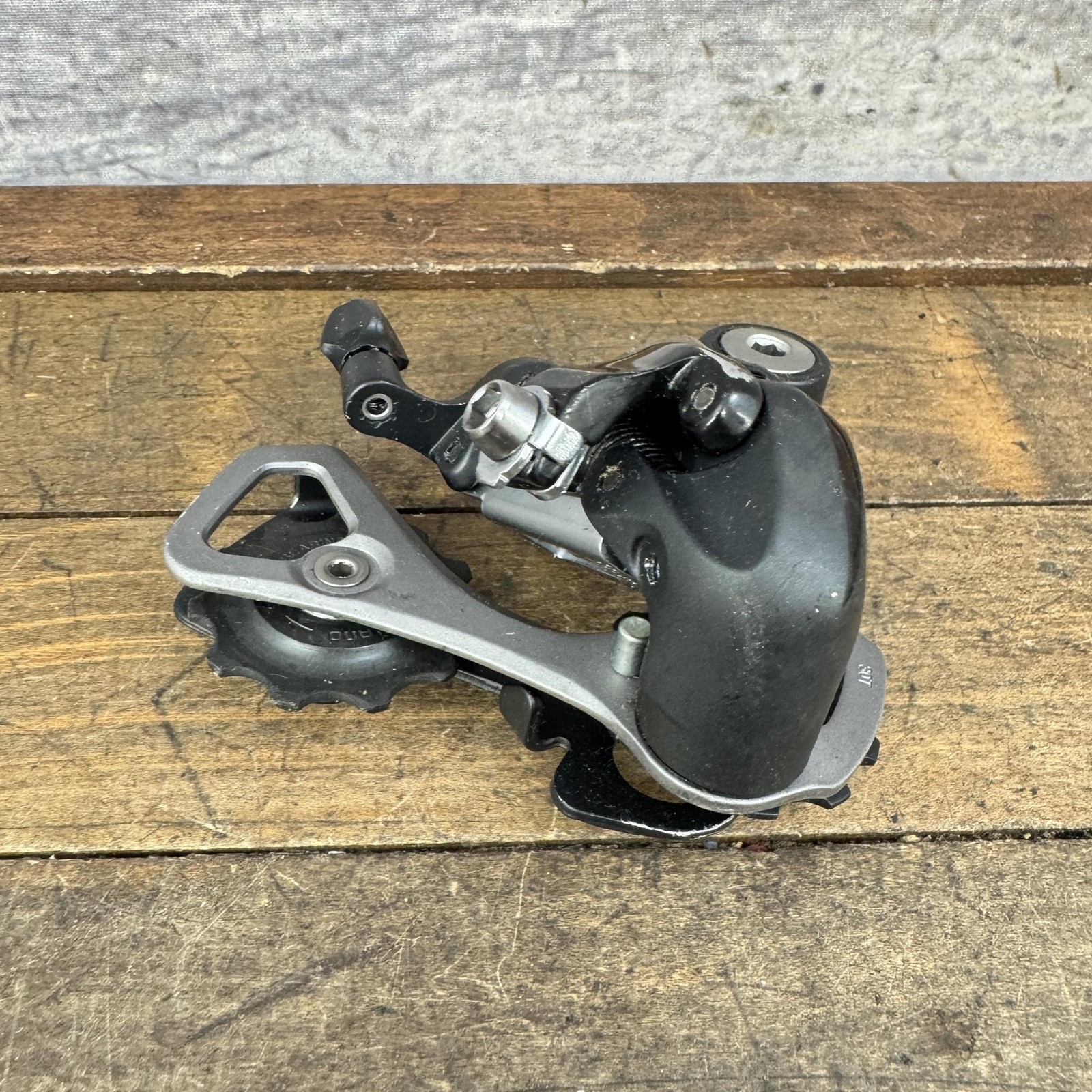 Shimano 105 RD-5700 Rear Derailleur 10 Speed Short Cage Road Black 227g Japan