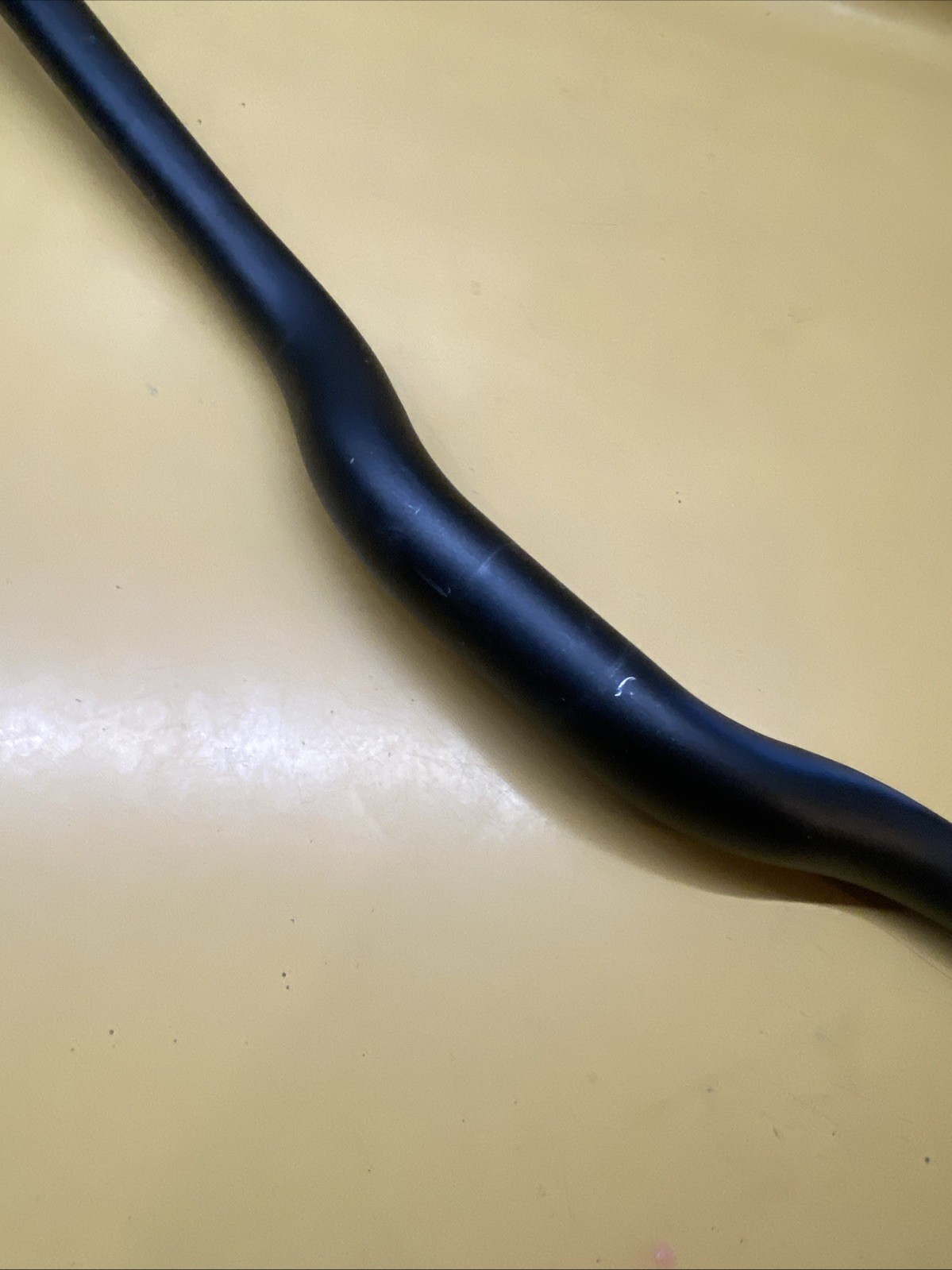 Black Truvativ XC-AM AL-66 XR 31.8 x 640mm X 35mm Riser Handlebar