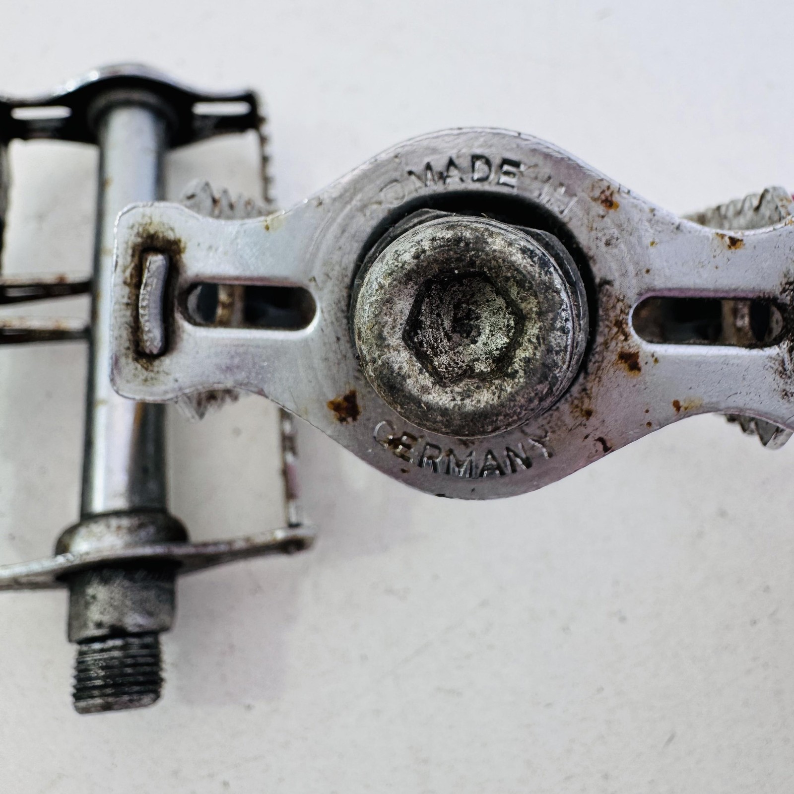 Vintage Union U40 Platform Pedals Pair 9/16 In Silver Reflectors Germany A36