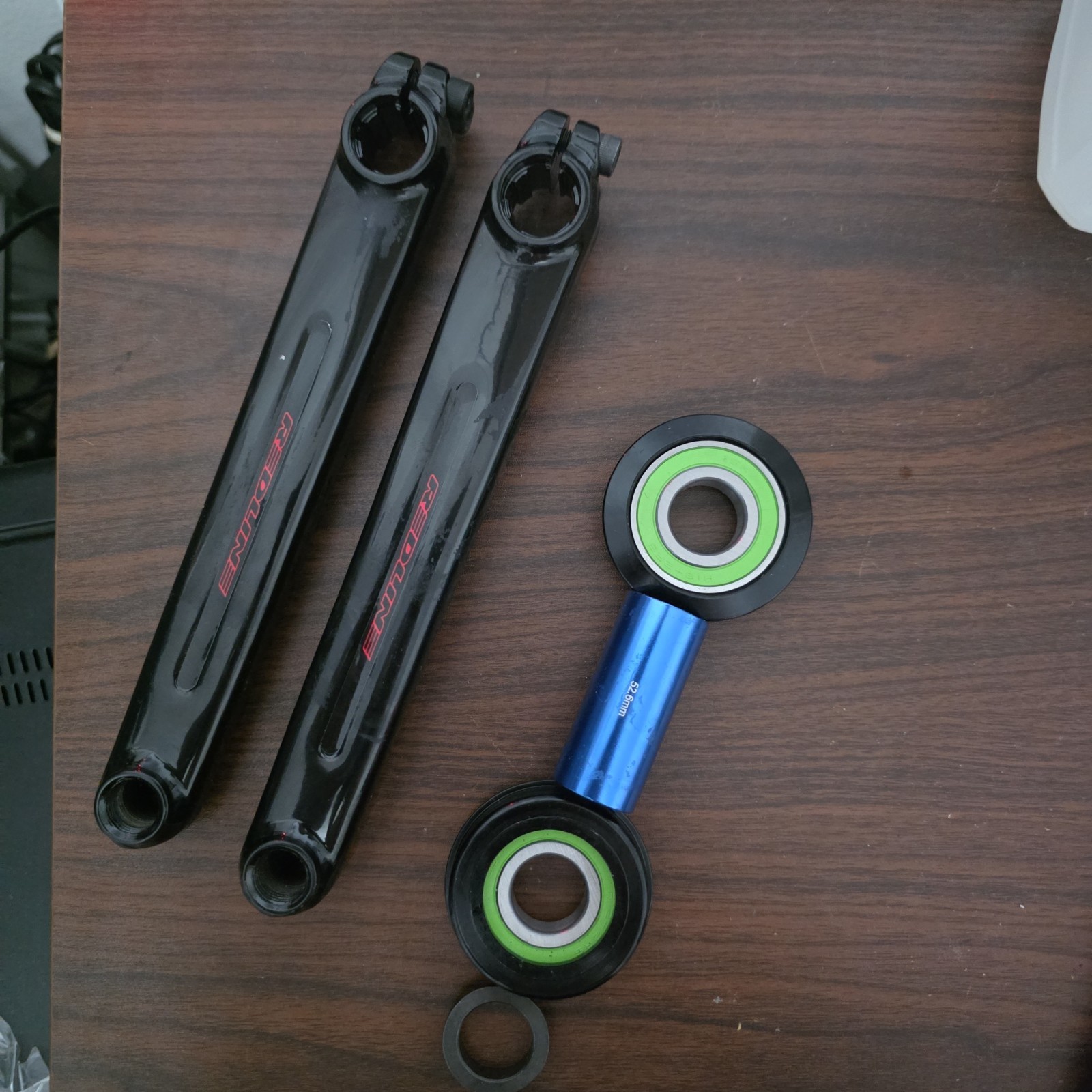 Redline Flight 402 Cranks – Black 180mm