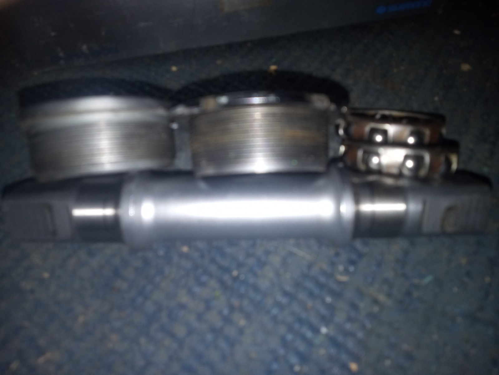 Vintage SunTour Superbe 68-W Bottom Bracket – 113mm Spindle – Japan JIS