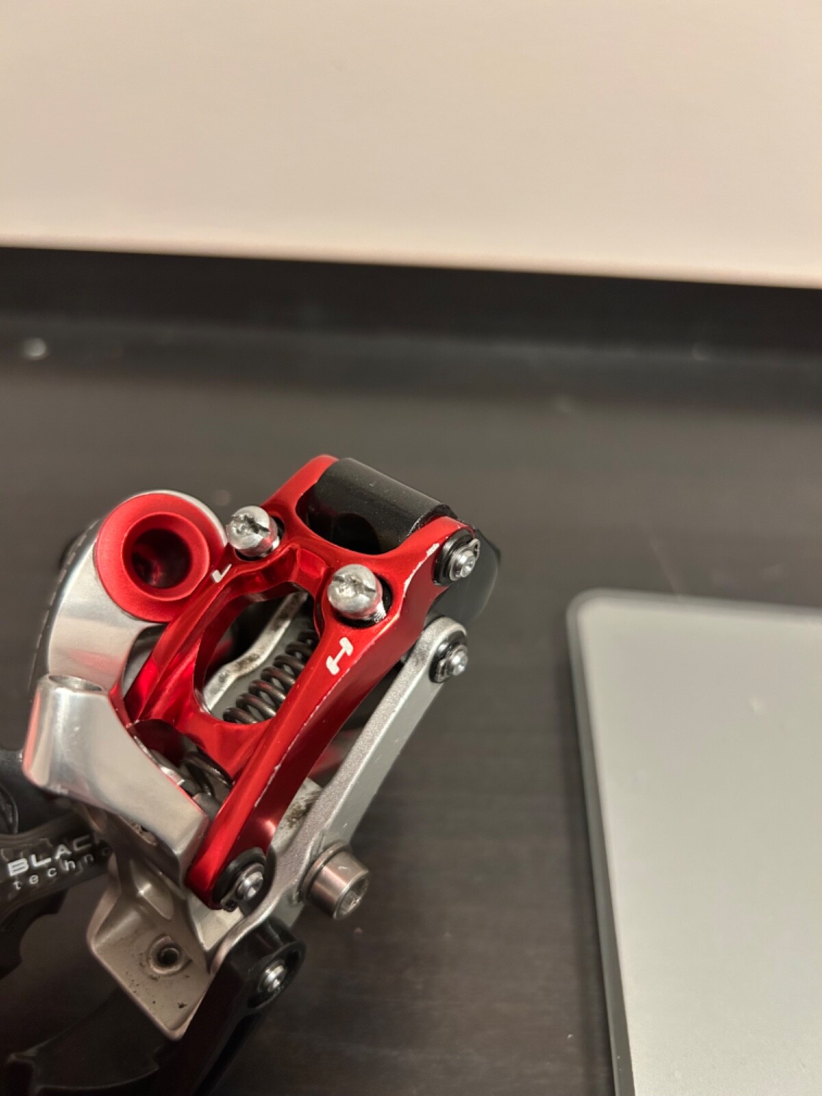 Sram X-0 9s Rear Derailleur Medium Carbon Cage Black/Silver/Red