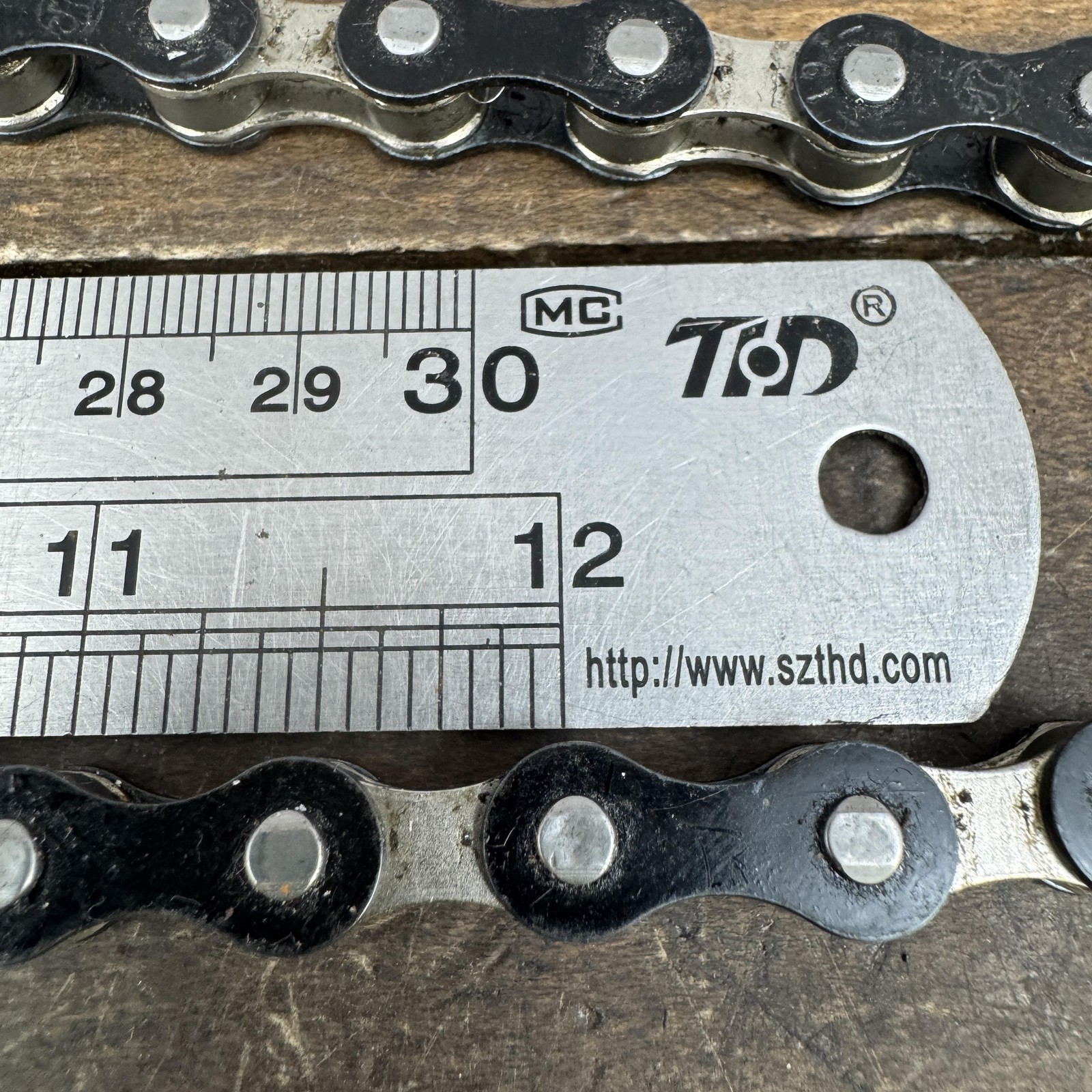 Izumi BMX Bicycle Chain 84 Links Black Japan Single Speed Steel 290g BMX Used