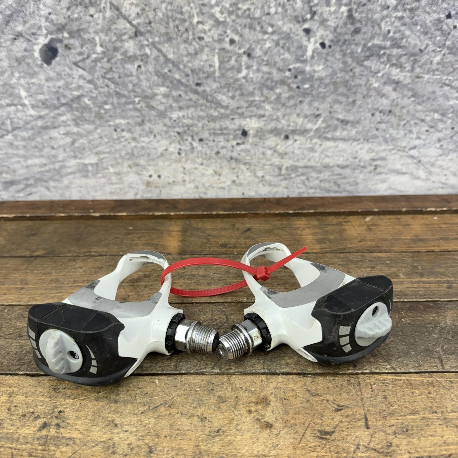 Vintage Campagnolo Pedals Clipless White 9/16 In Road Race Bike Pair Eroica