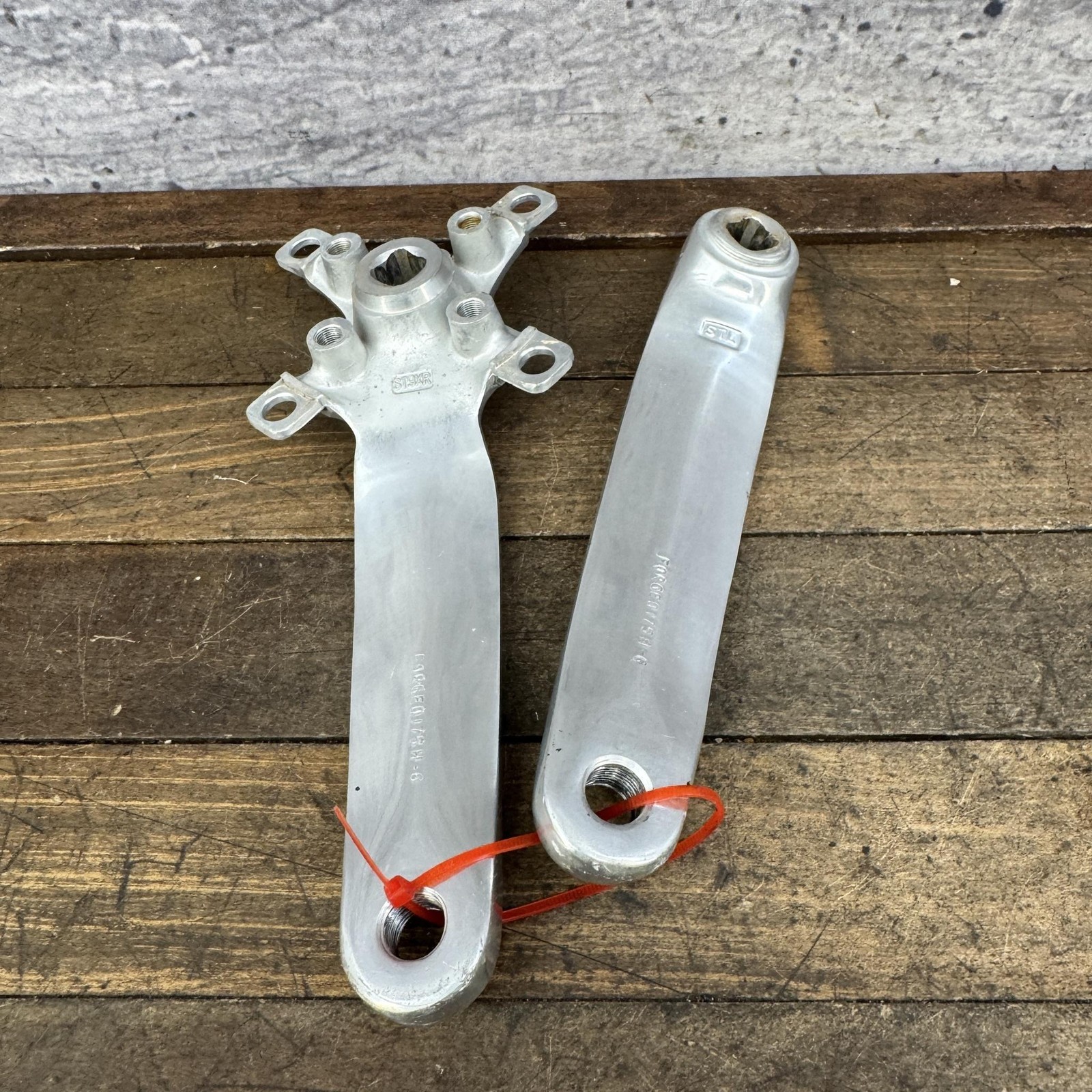 Specialized Crankset 175mm Square Taper 104 BCD Silver 90s MTB Forged Arms