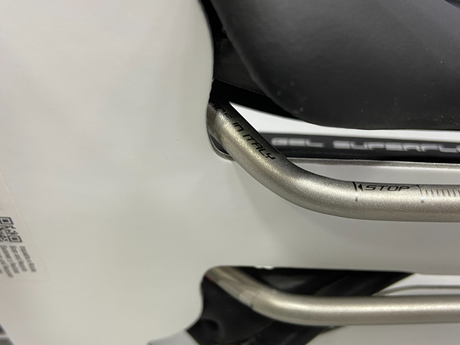 Selle Italia Max Flite Gel Superflow L3 146×290 mm Ti 316 Rail Saddle (Black)