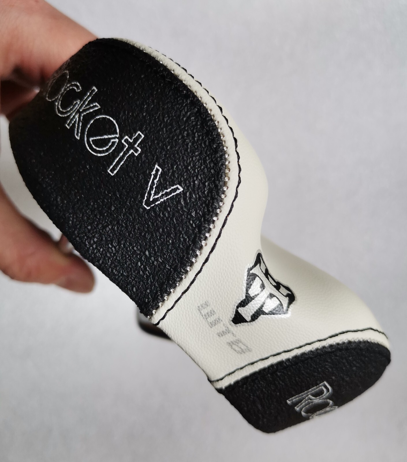 NEW WTB ROCKET V SADDLE SEAT MTB CITY BIKE WHITE 268mm x 130mm