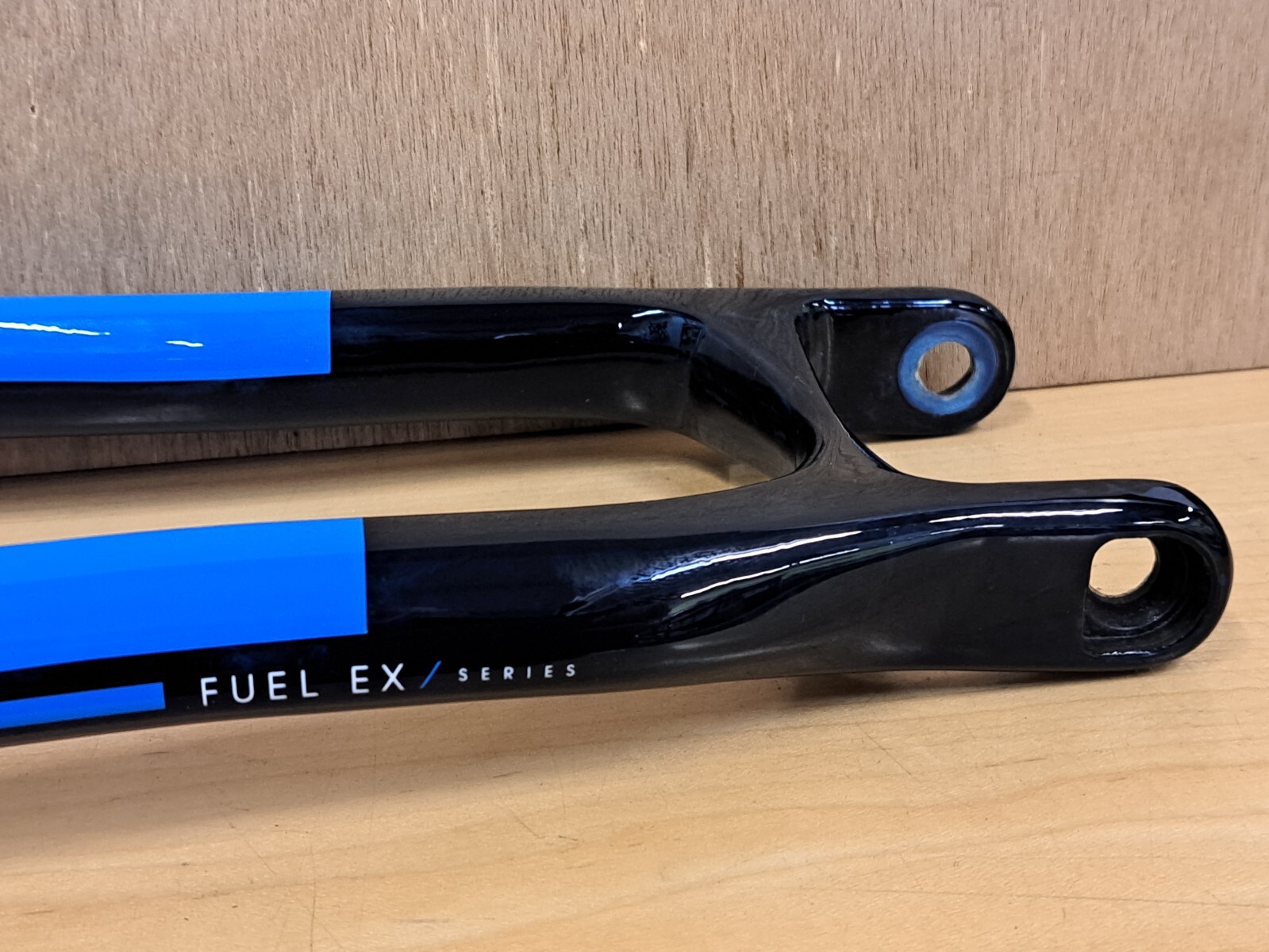 Trek Fuel EX 9.8 26″ Seat Stay Assembly / Blue / Disc Only / NOS / Carbon / 2014