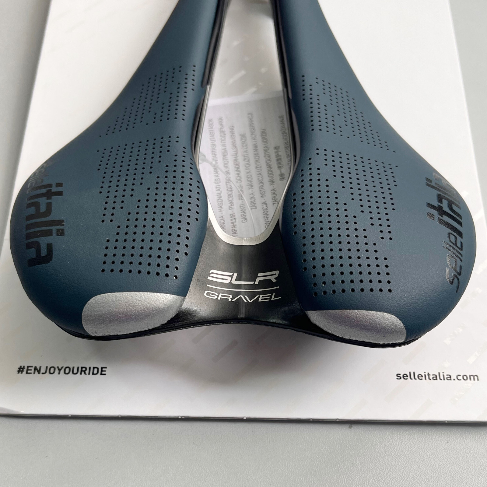 Selle Italia SLR Boost L3 145x248mm Gravel TI316 Superflow Saddle (Blue Granite)