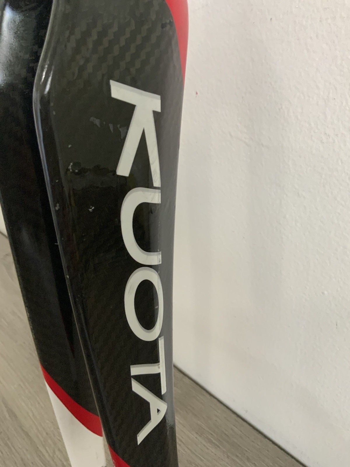KUOTA CARBON FORK 700C TAPERED STEERER 258 MM LENGTH 398 GRAMS