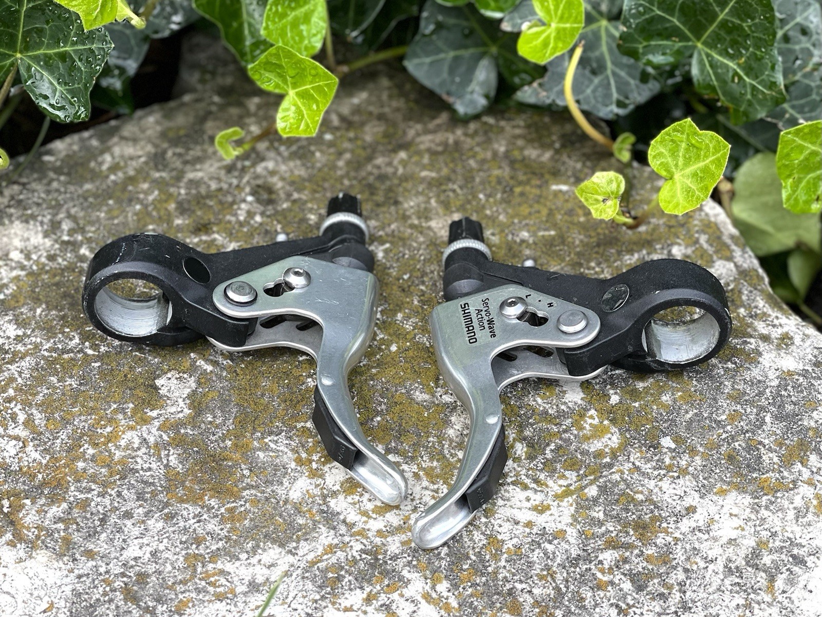 Shimano Servo Wave Brake Levers – BL-M600 – Canti or V Brake Compatible